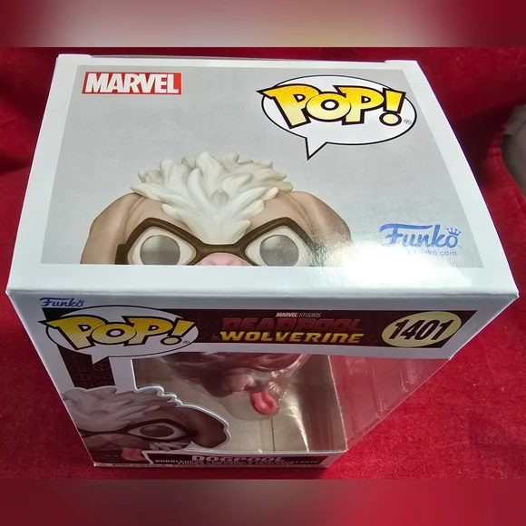 Dogpool funko # 1401 (nib) With Pop Protector - Picture 4 of 7